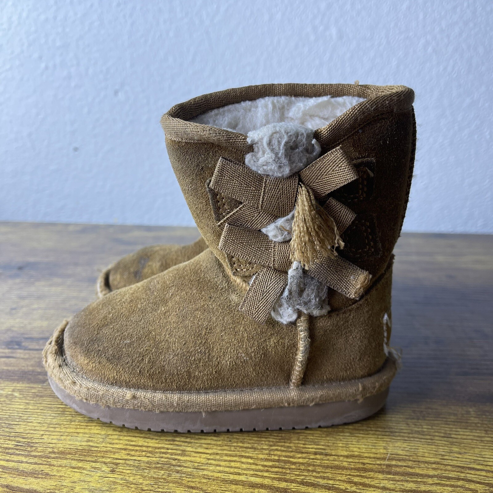Koolaburra Ugg Girls Boots Victoria Short Suede Chestnut Size 6