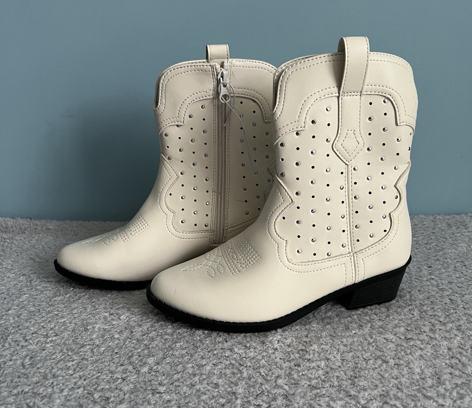 Art Class Western Boots Jovi Girls Sz 2 Cowboy Studded White *Flaw