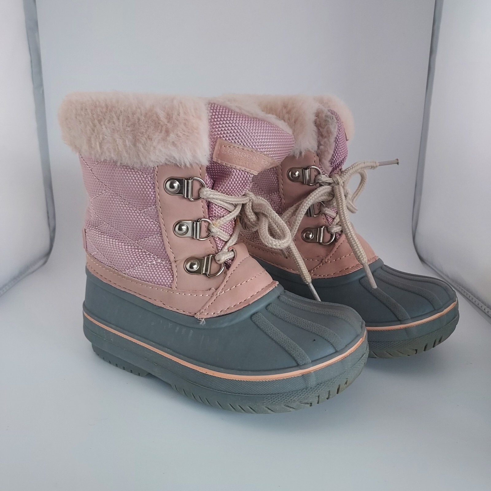 Girls Light Pink & Gray London Fog Winter Boots – Size 8
