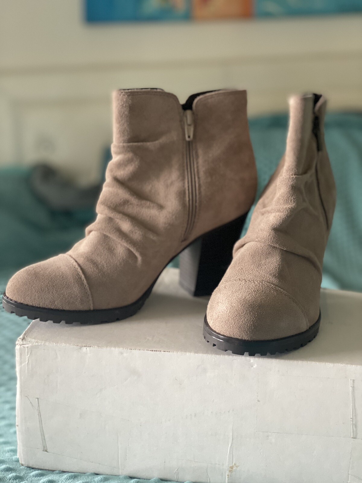 women boots size 9