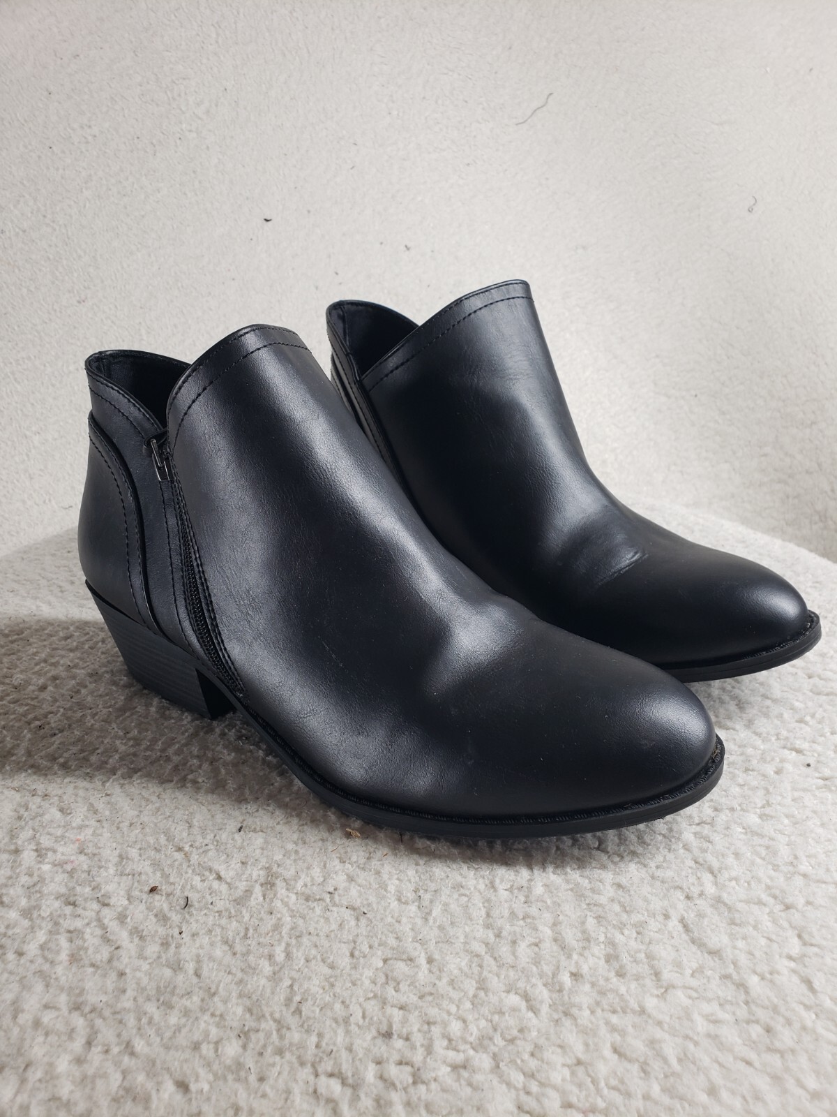 Arizona Women Boots 11W Black Laether Pull On Zip Up Coachella Casual Ankle Shoe