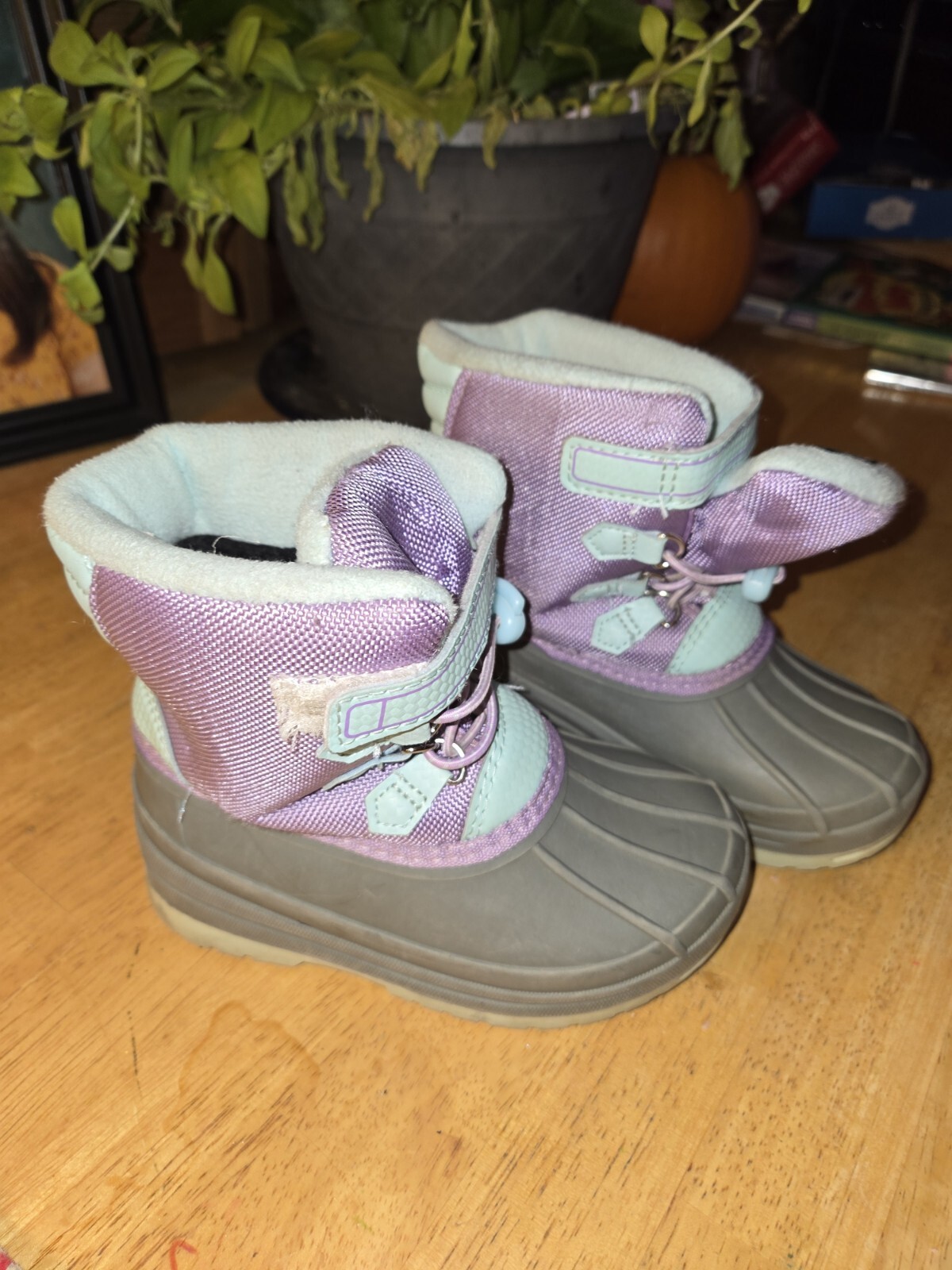 Wonder Nation Girls Winter Boots  – Size 10