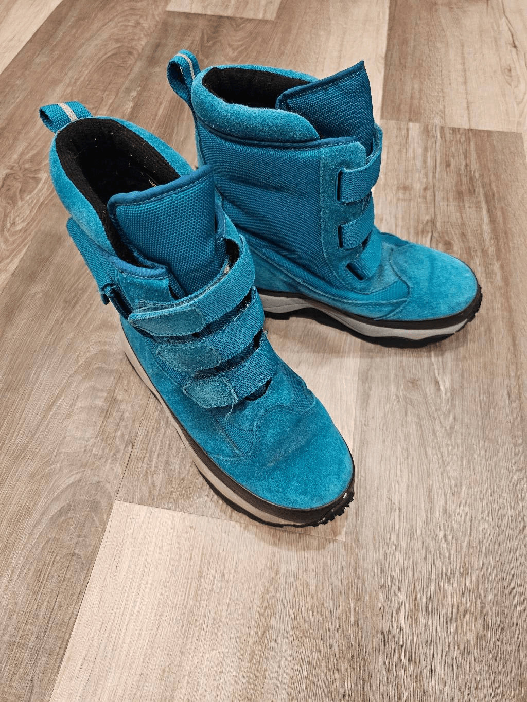 L.L.Bean Turquoise Suede Girls Winter Boots size 5