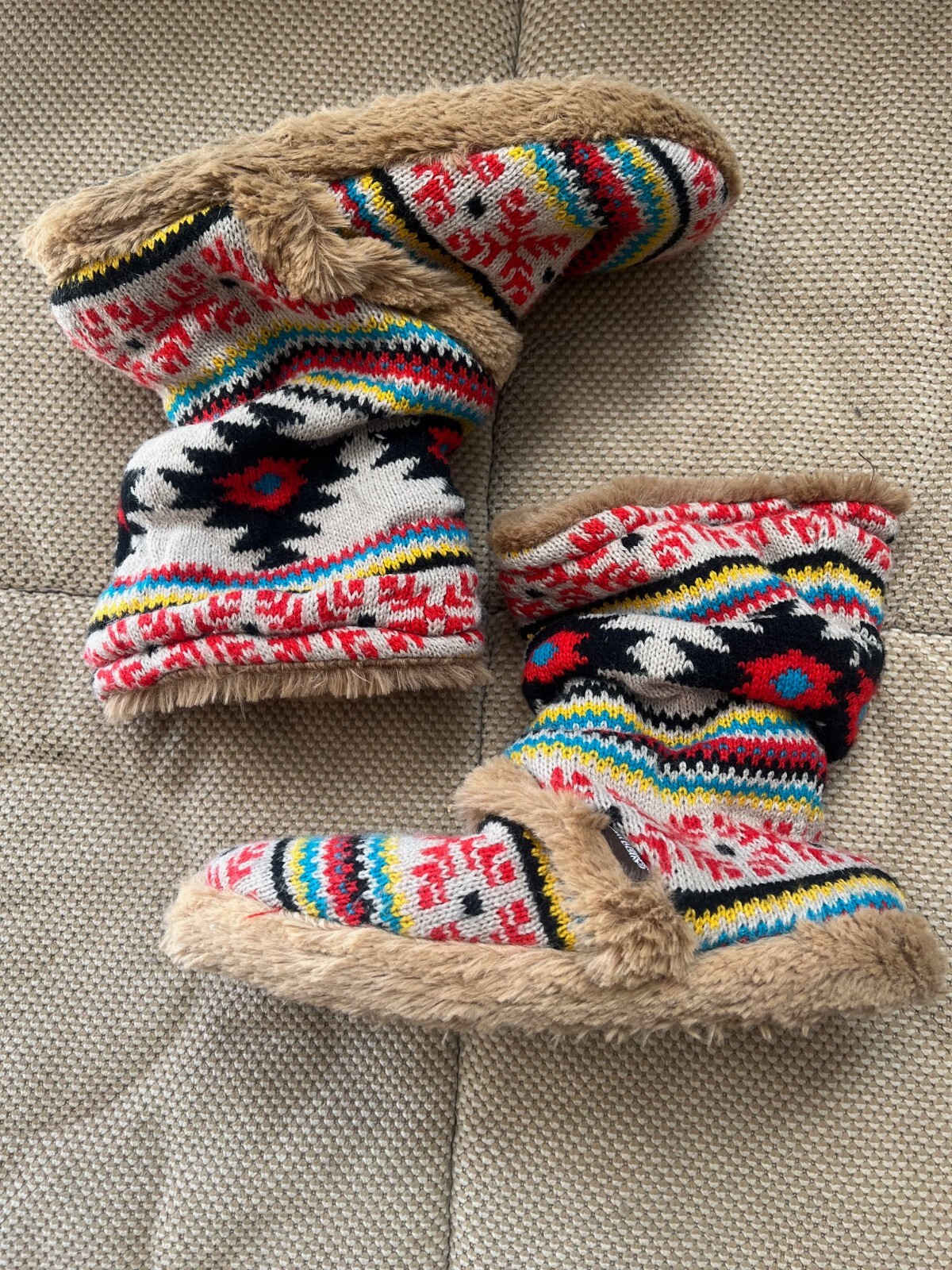 Muk Luks Women Boots Size Large 8-9 Warm & Cozy Aztec Top Daphne Scrunch Bootie