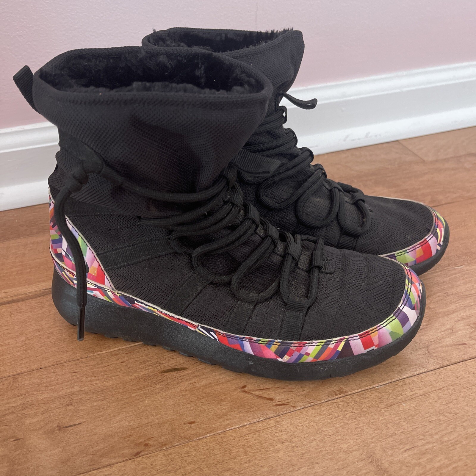NIKE Girls Winter Boots Sneakers Pull On Black Pink Size Y 5.5