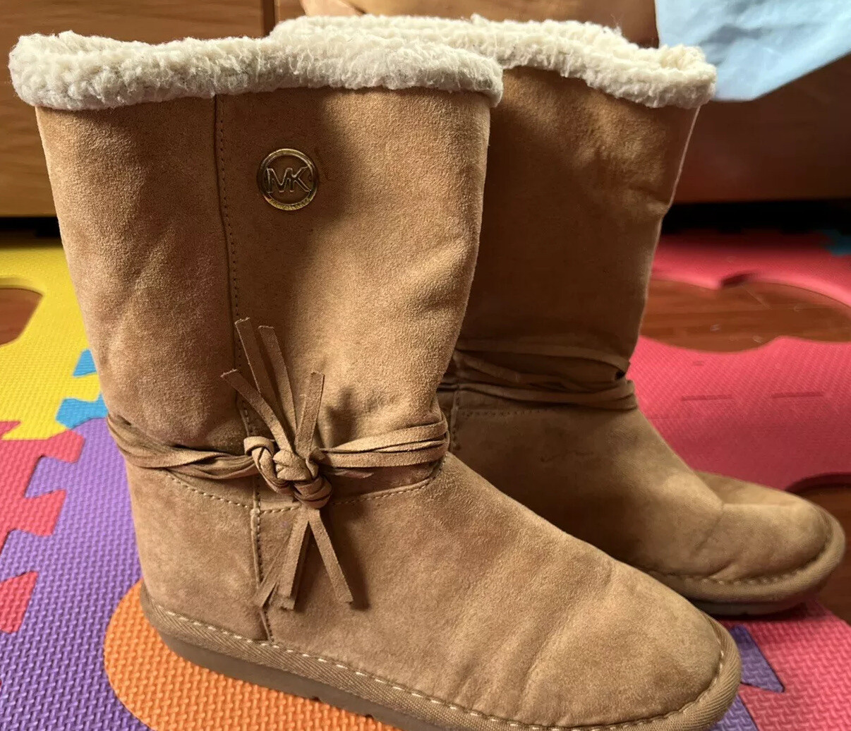 Michael Kors Girls Winter Boots Size 3, Pre-ownedCondition, Color Tan