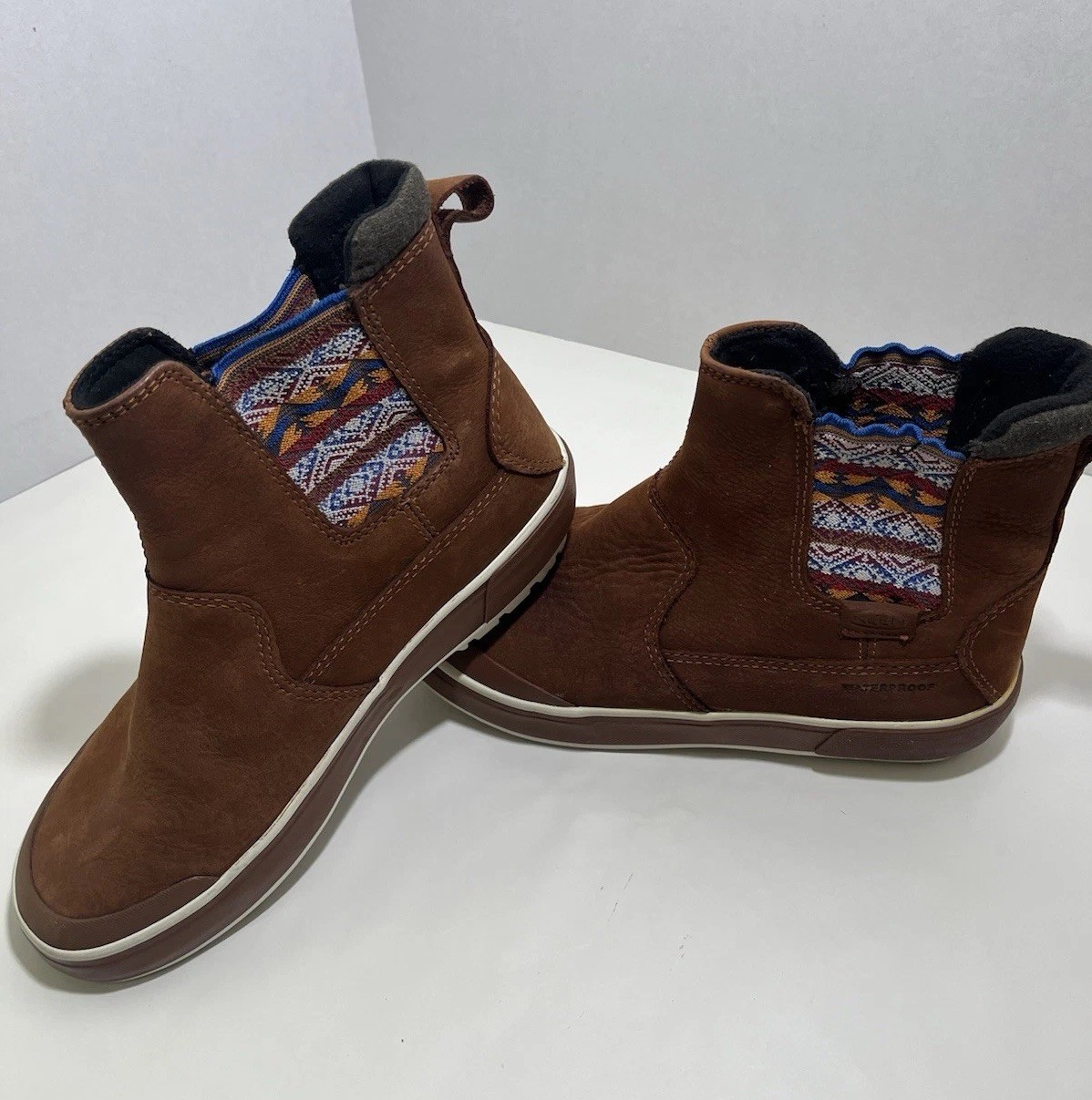 Keen Waterproof aztec Chelsea women boots size 6