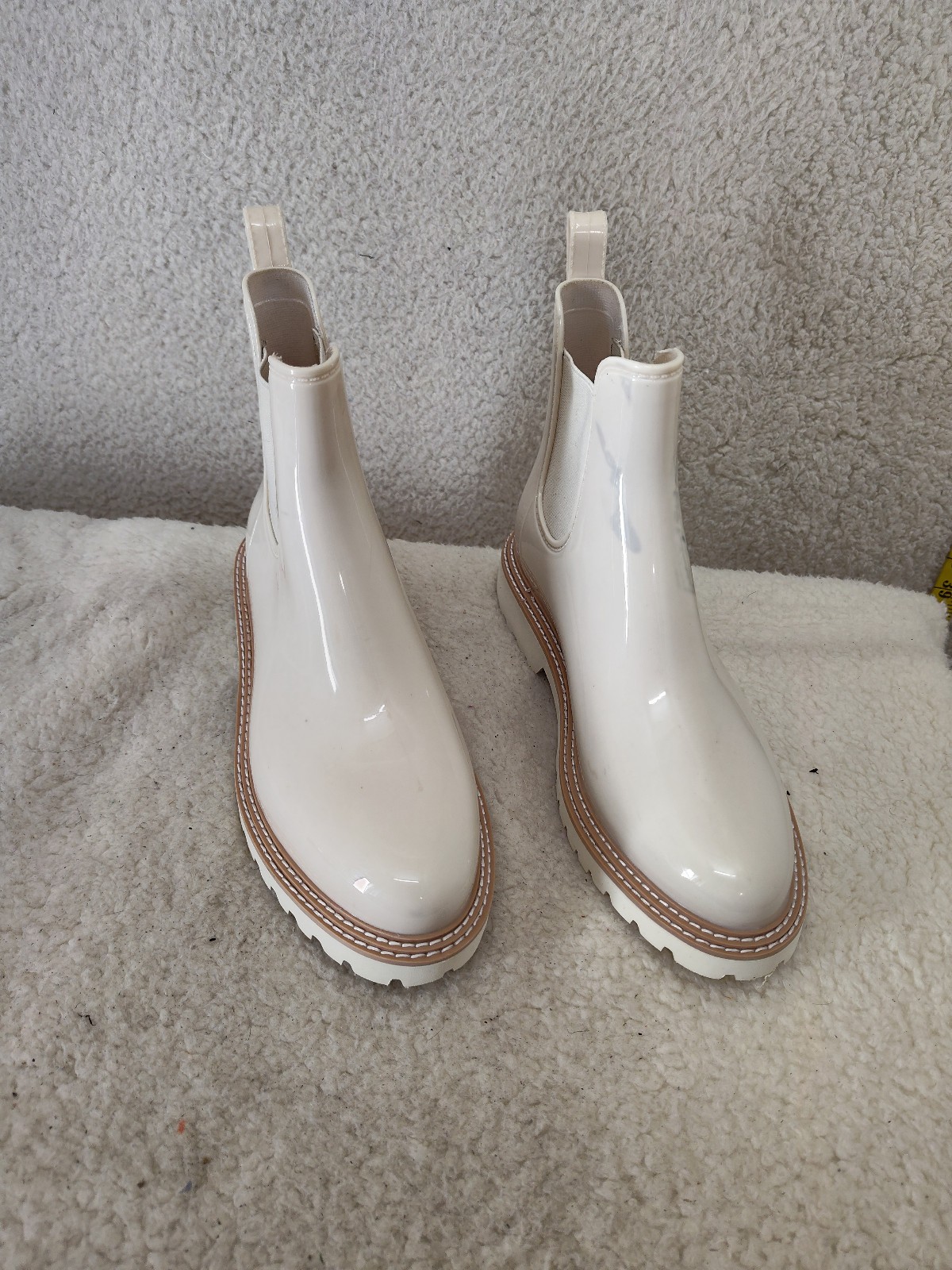 Dolce Vita Women Boots 9 Cream Pull On Stormy Patent Stella Comfort Booties Shoe