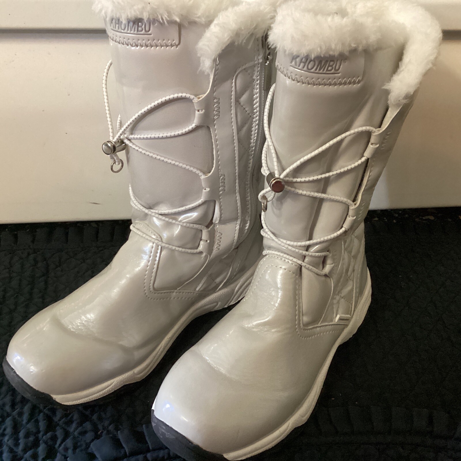 Khombu Girls Winter Boots Size 4