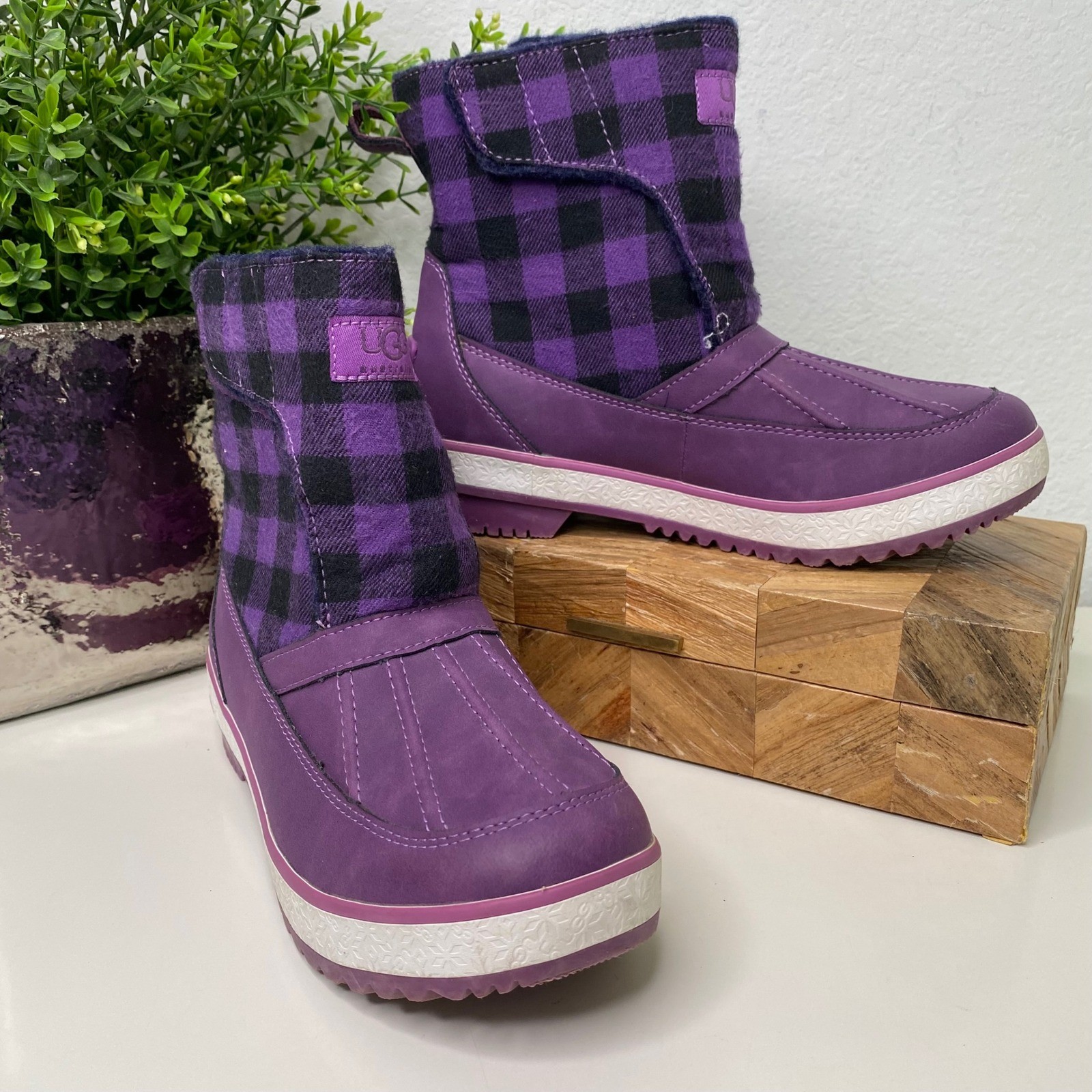 UGG Astin Girls Purple Waterproof Flannel Cuff Winter Snow Boots Size 4