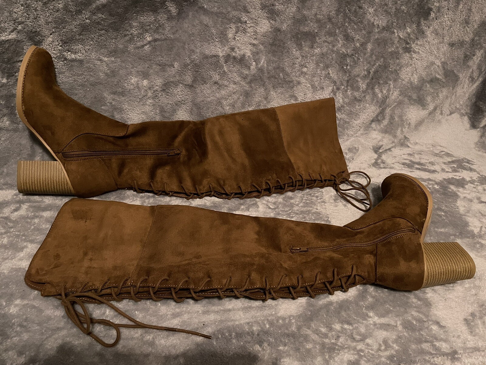 Women  Boots  Size 8.  Charlotte Russe Brand Aspen Style, Color Chestnut.