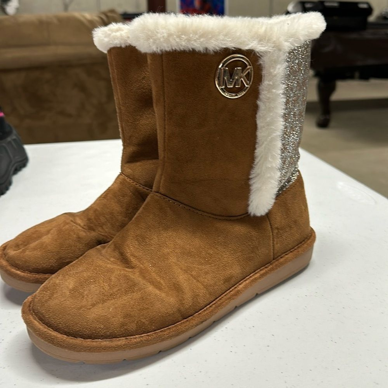 Michael Kors girls boots size 5 – brown with glitter accent, fur, gold zipper