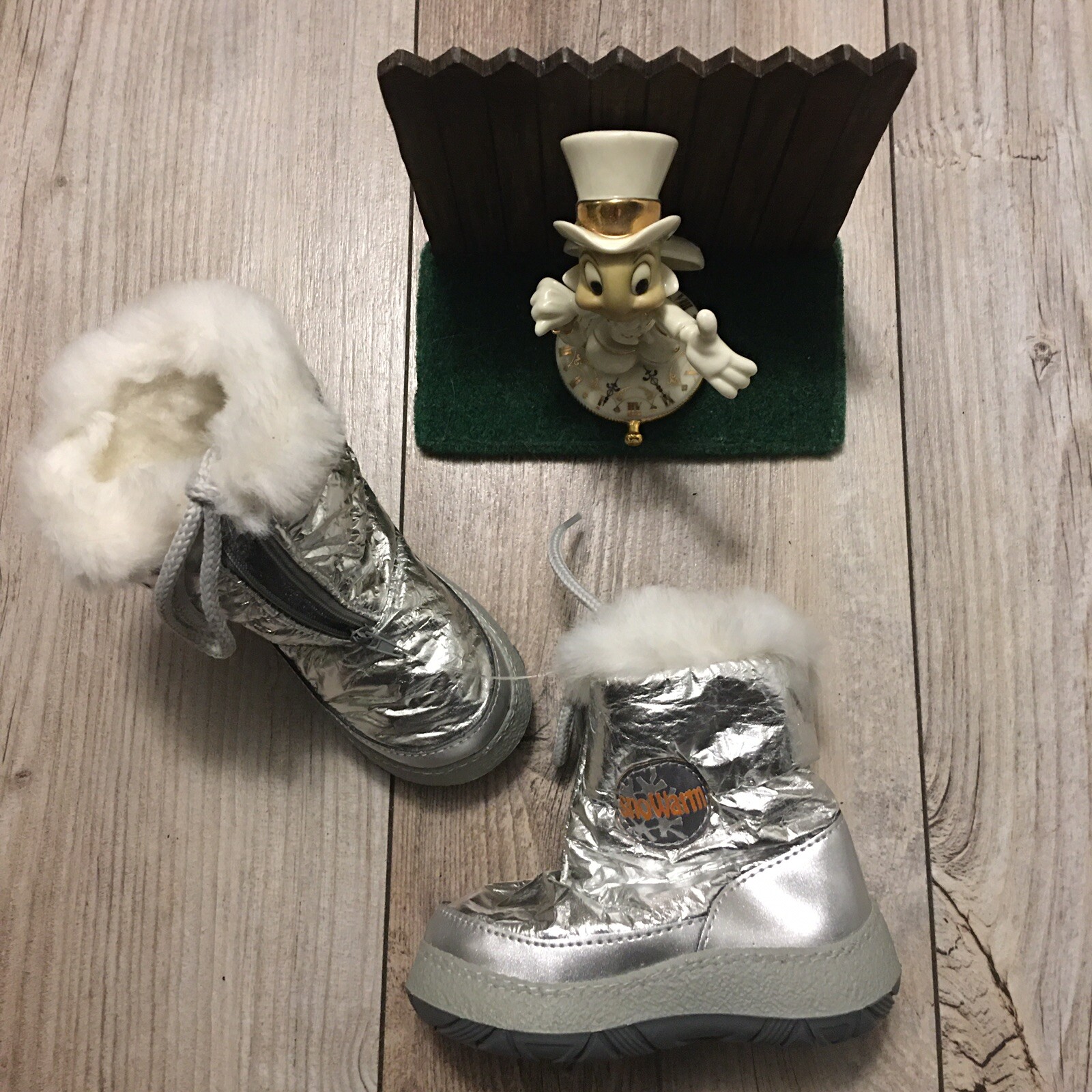 Silver Regina WSB Girls’ Winter Boots Children’s Toddler 5-6 22-23 New $65 431