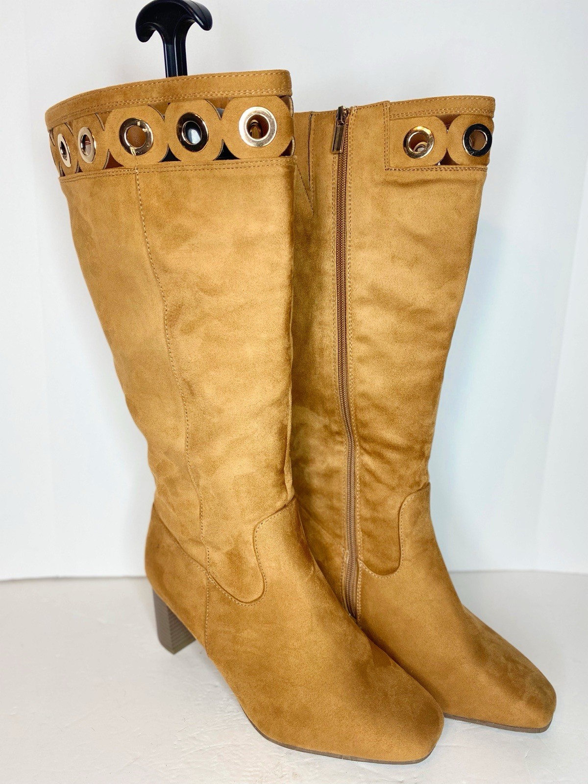 Cato’s Fashion Women Boots Size 10W NWOB