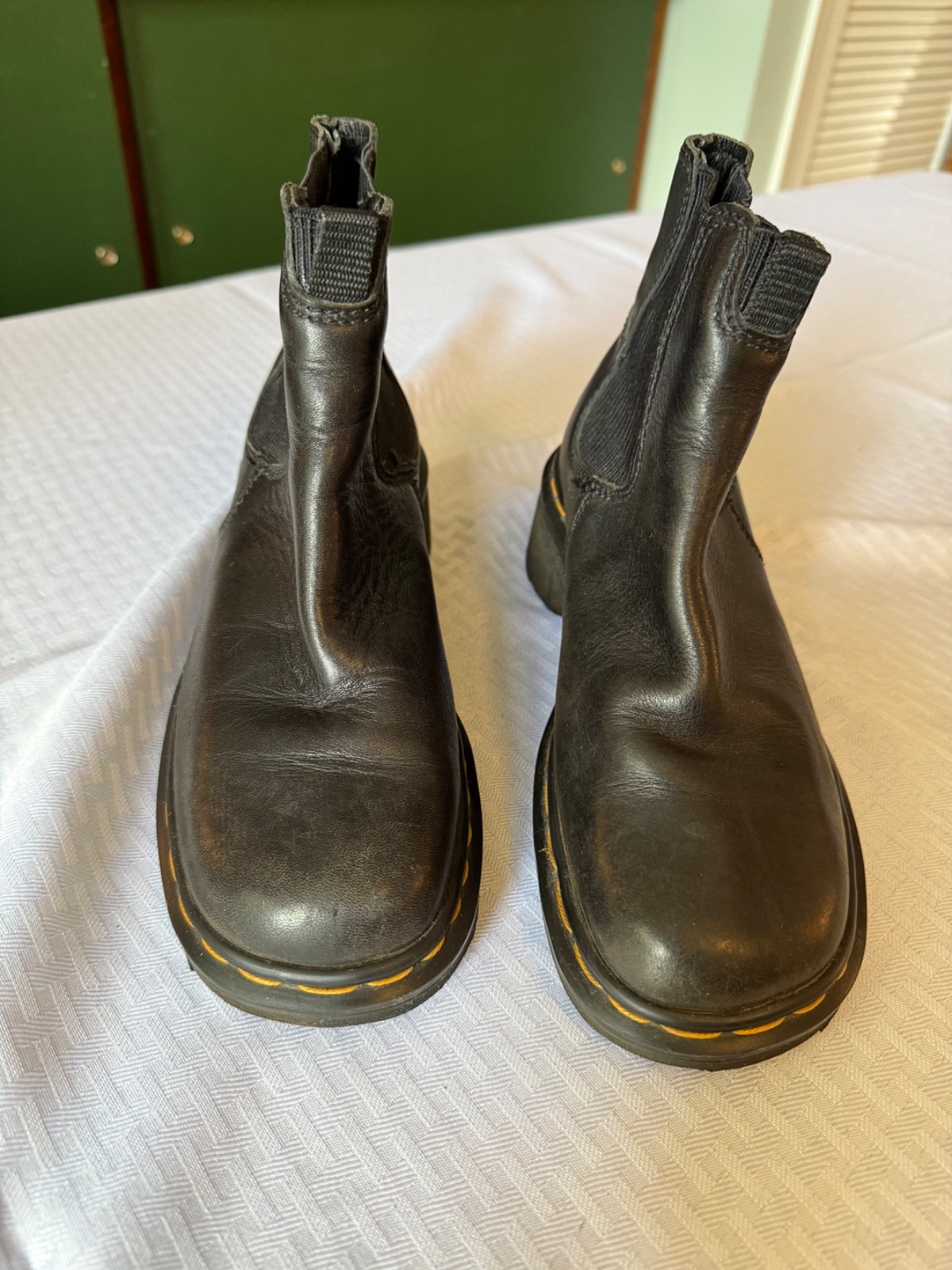 doc marten 9403 black leather women boots