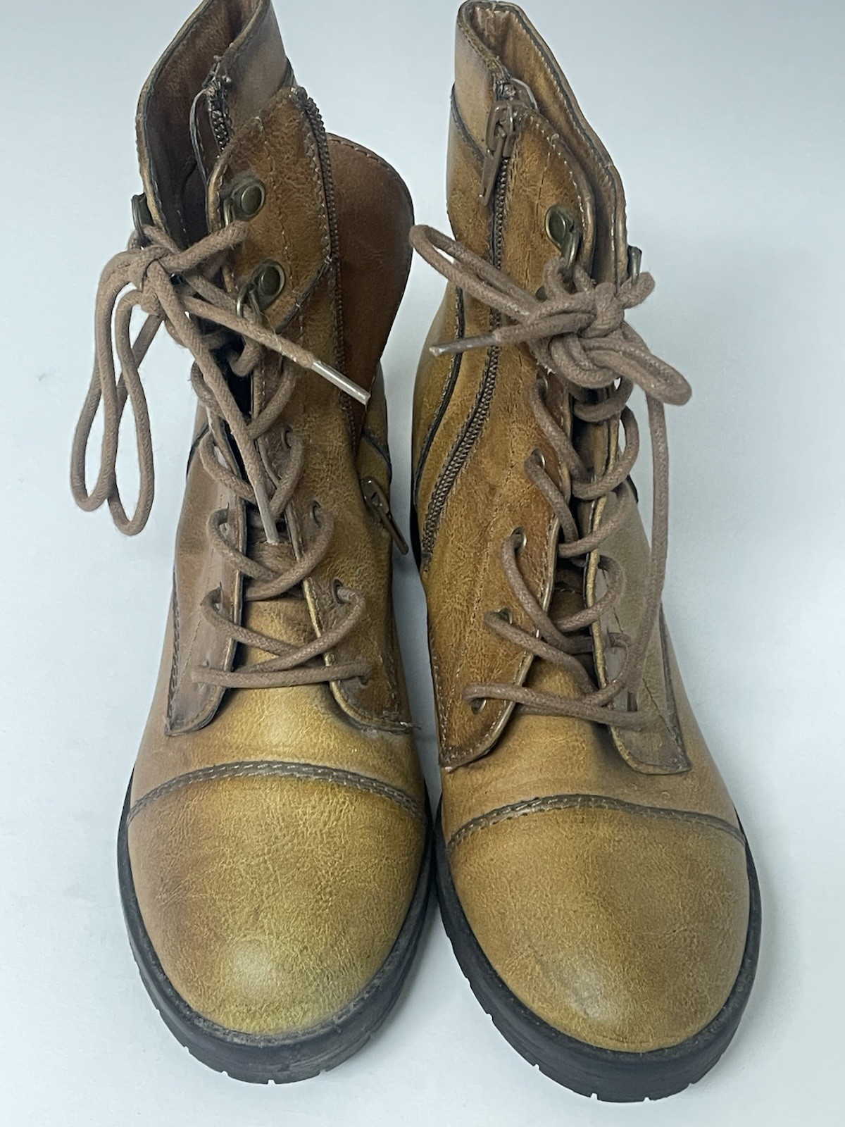 women boots size 7 Rampage Side Zipper