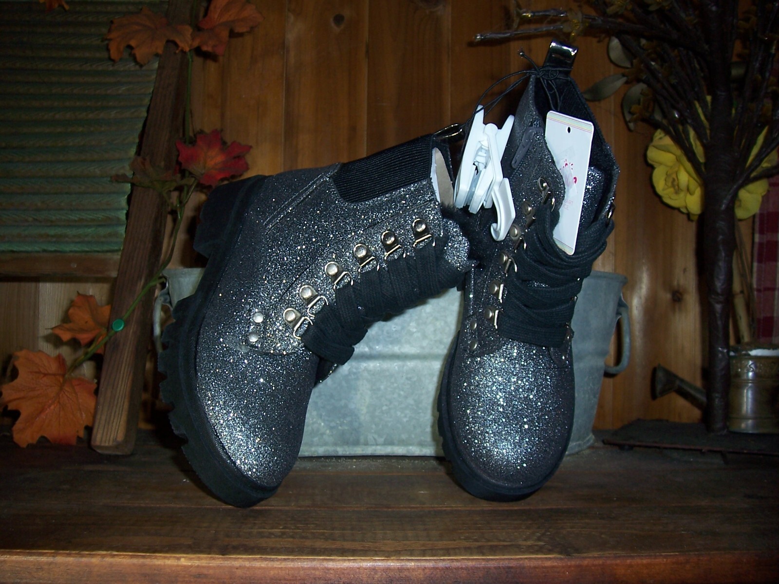 JUSTICE GIRLS GRAY GLITTER ANKLE BOOTS SHOES SIZE 2 LACE UP STYLISH CASUAL NEW