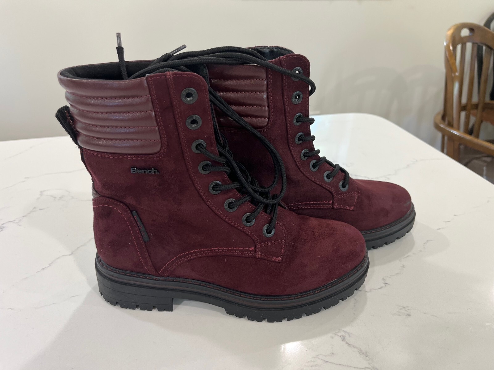 Bench: boots size 7 Burgandy Women
