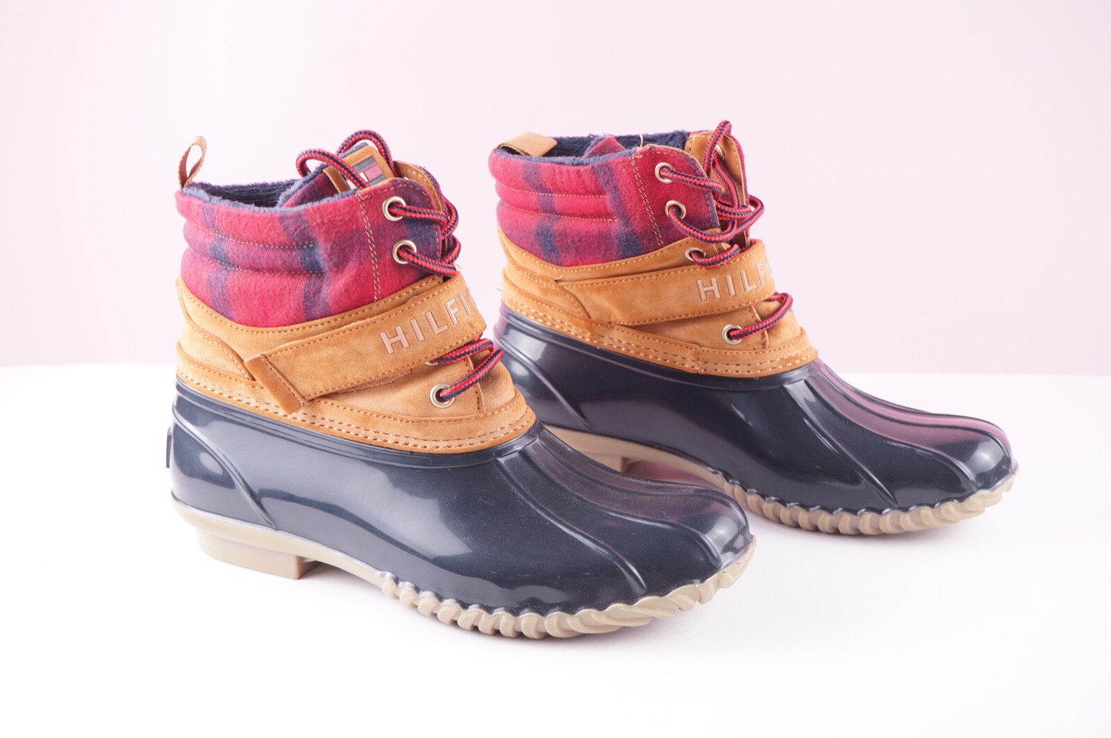 RARE TOMMY HILLFIGER WOMEN BOOTS SHOES TWHUSKI -R Size 8