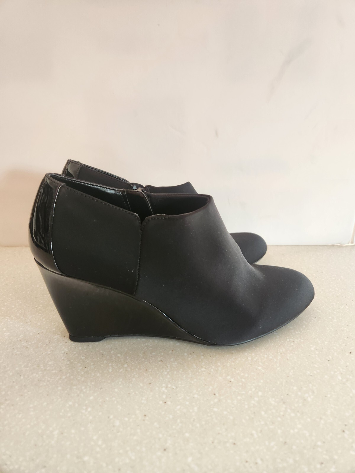 BANDOLINO ankle wedge women boots,size 7 M,black textile boots