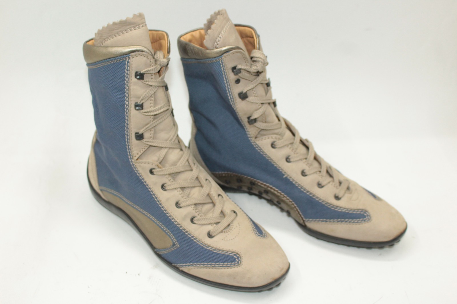 TOD’S women boots sz 6 Europe 36 beige suede S9400