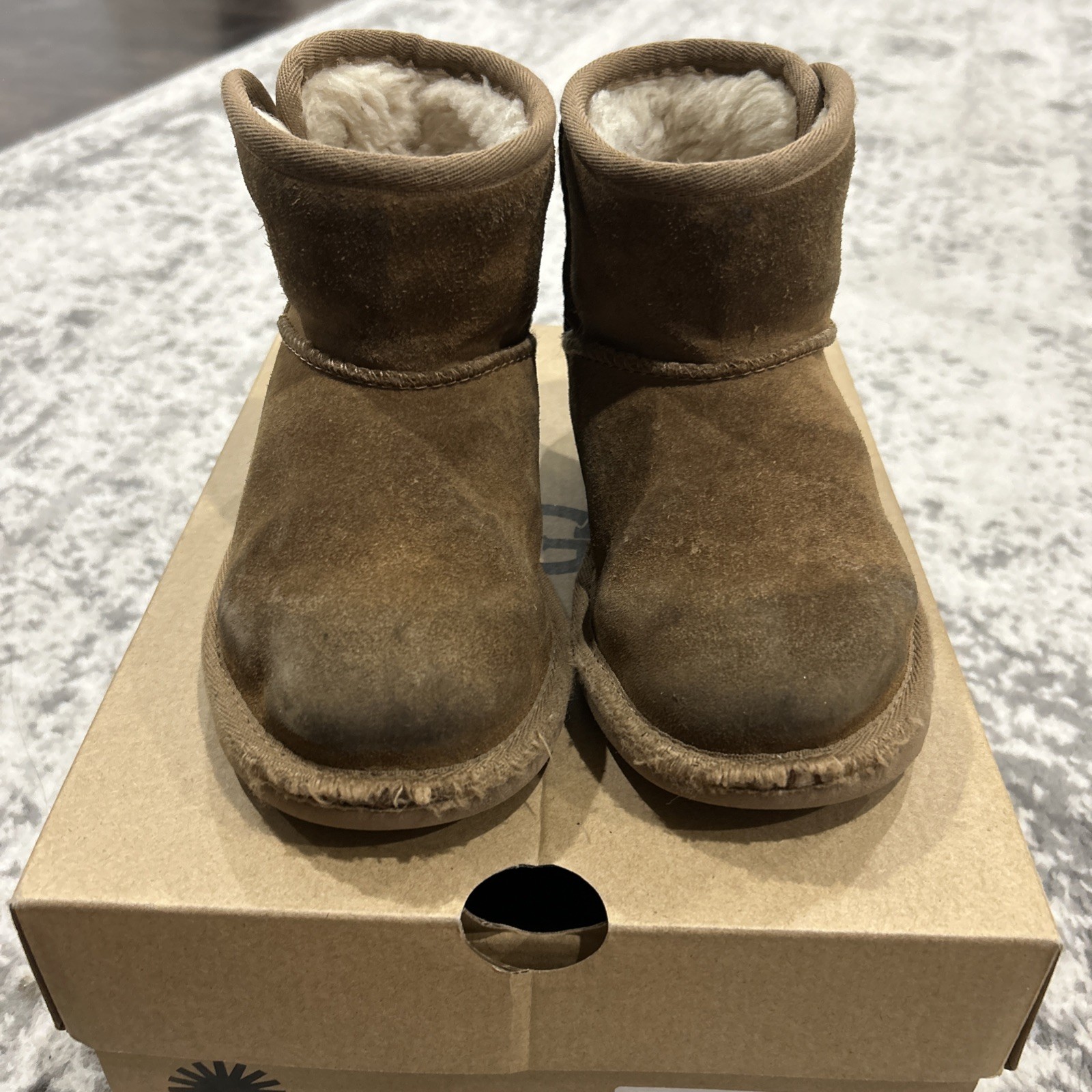 UGG Girls Boots Size 11 Tan Chestnut Shearling Wool Suede JONA