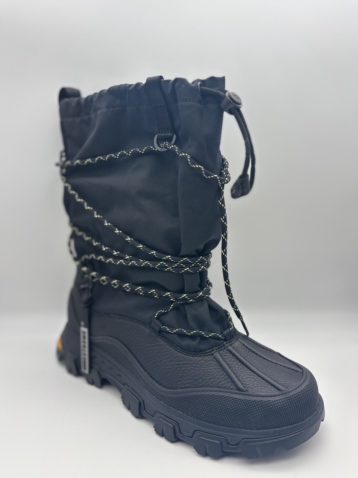 UGG METROPEAK BLACK LEATHER WATERPROOF WOMEN BOOTS SIZE US 9.5/UK 7.5/EU 40.5NIB