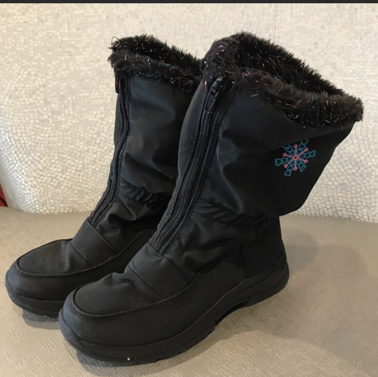 Girls  Boots, Size 2, Black, Excellent Condition