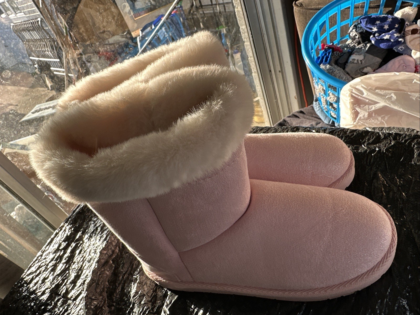 Olivia Miller Shimmer Girls Boots Size 5 Pink Slip On  NIB Retail $ 40