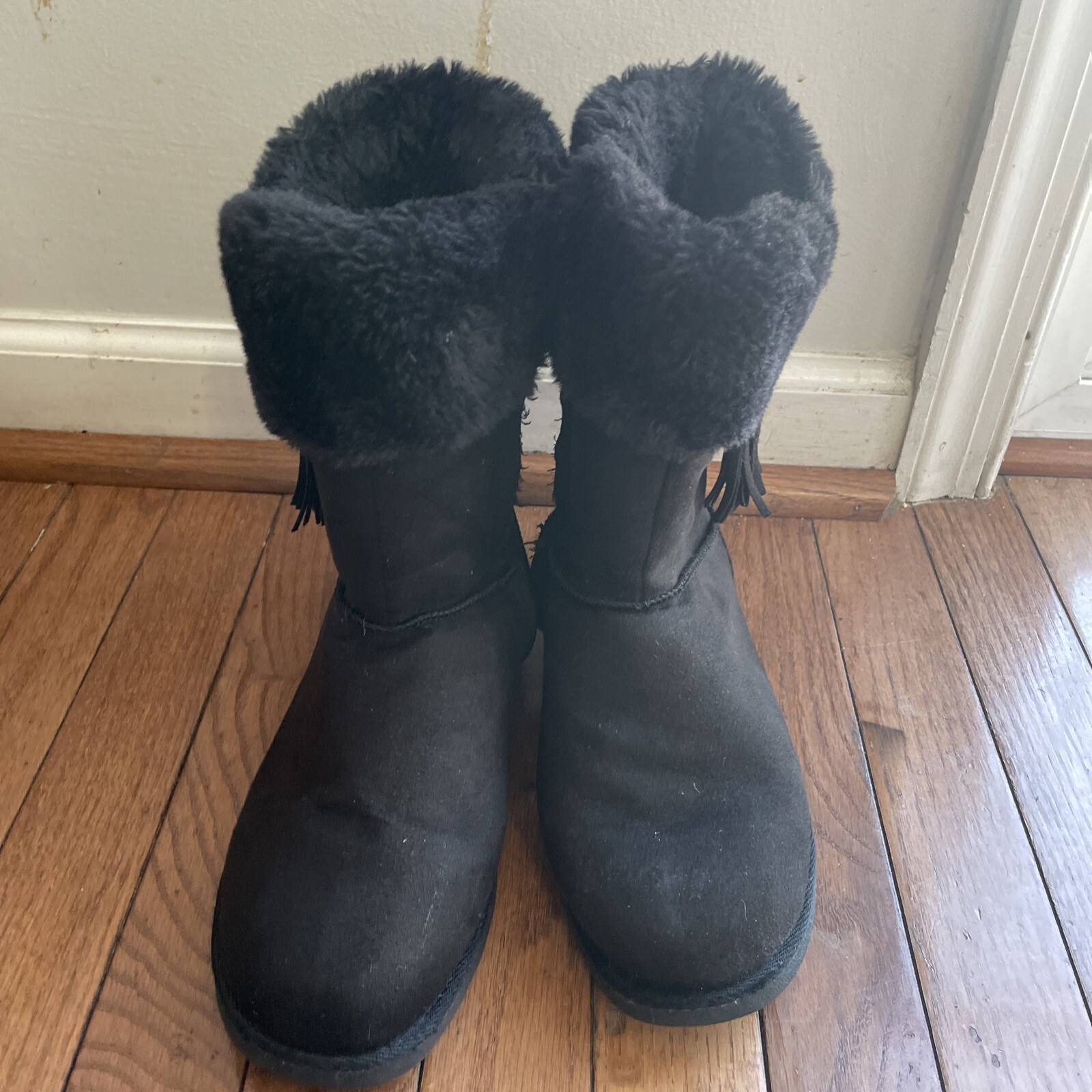 Makalu Winter Boots Faux Fur Lined Black Size 5 Medium.