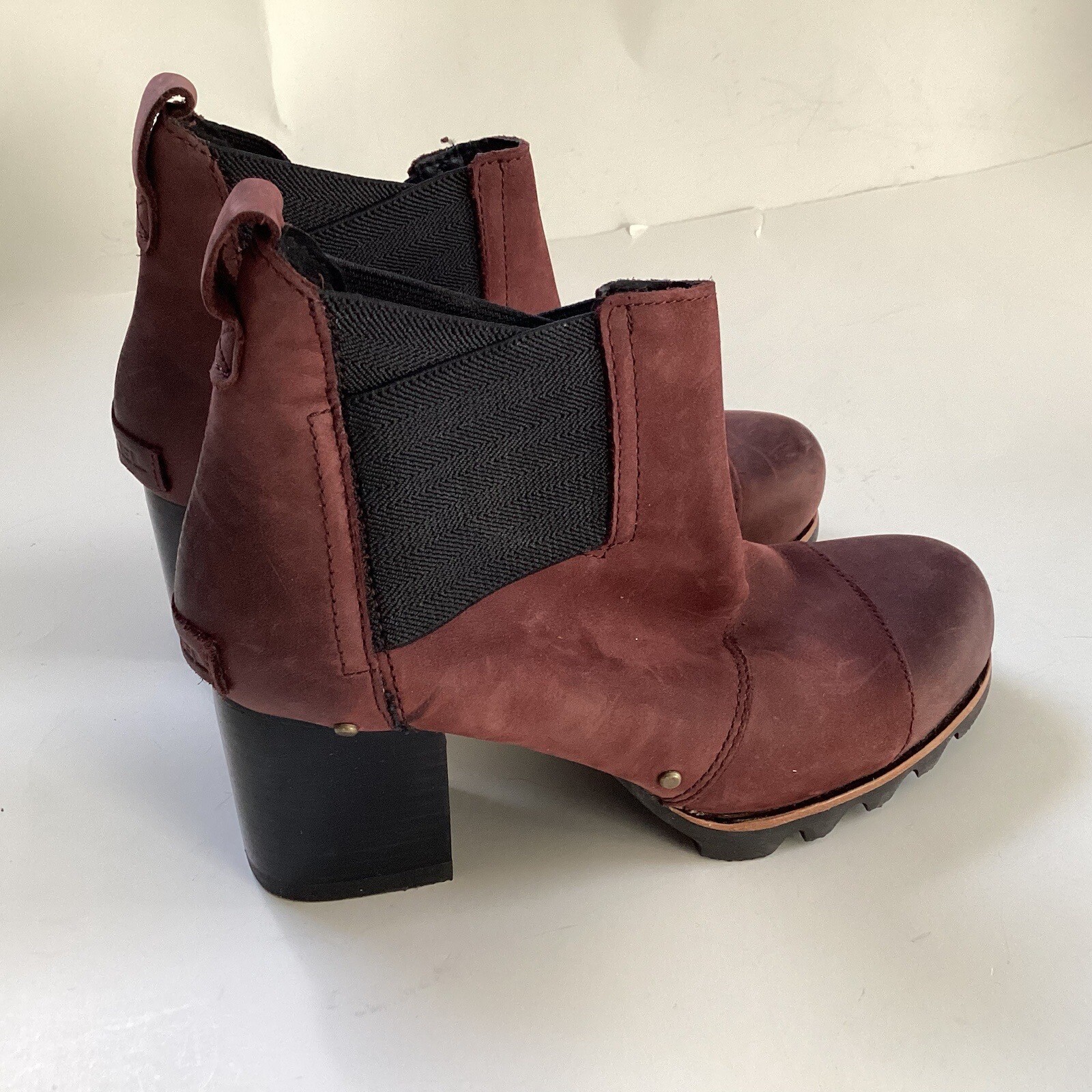 Sorel Women Addington Studded Chunky Chelsea Red Wine Leather Women Boots Size 7