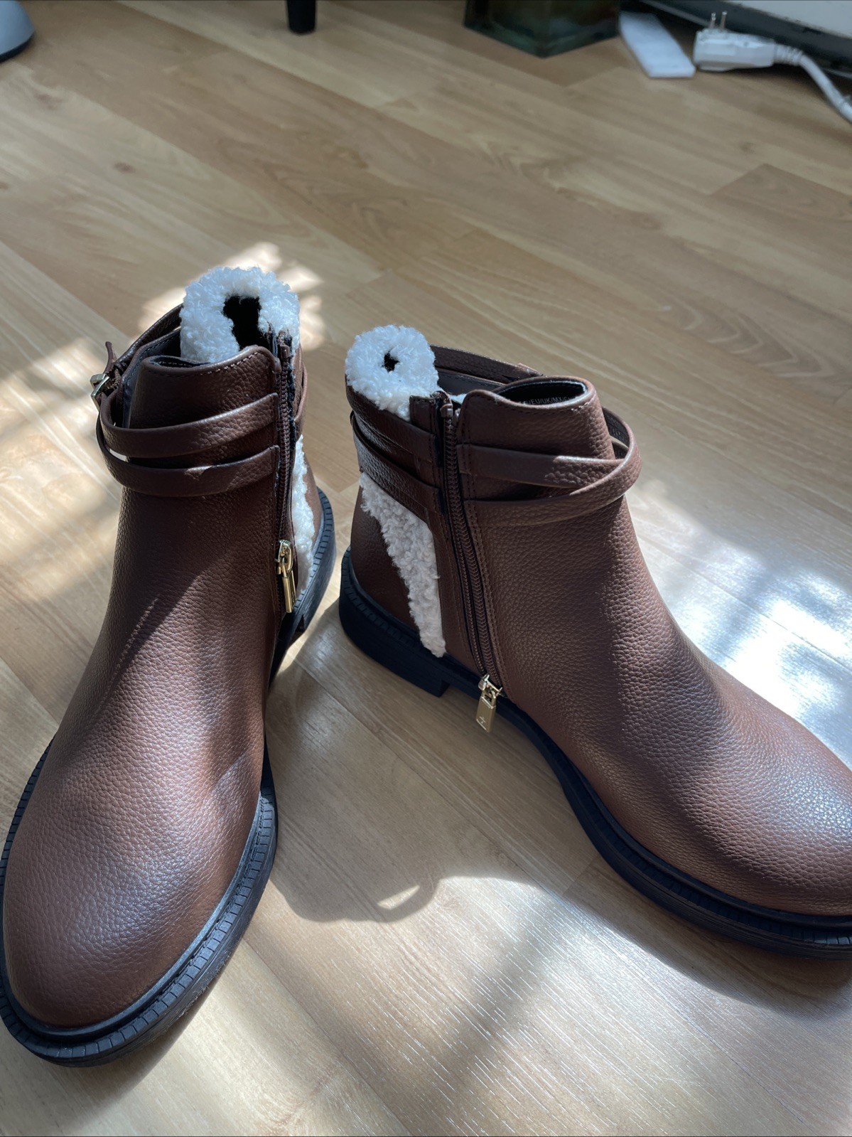 Kenneth Cole Women Winter Boots Faux Fur Us Size 8