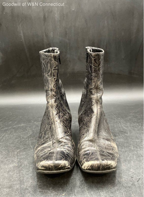 August Max Pump Black Women Boots – US 6