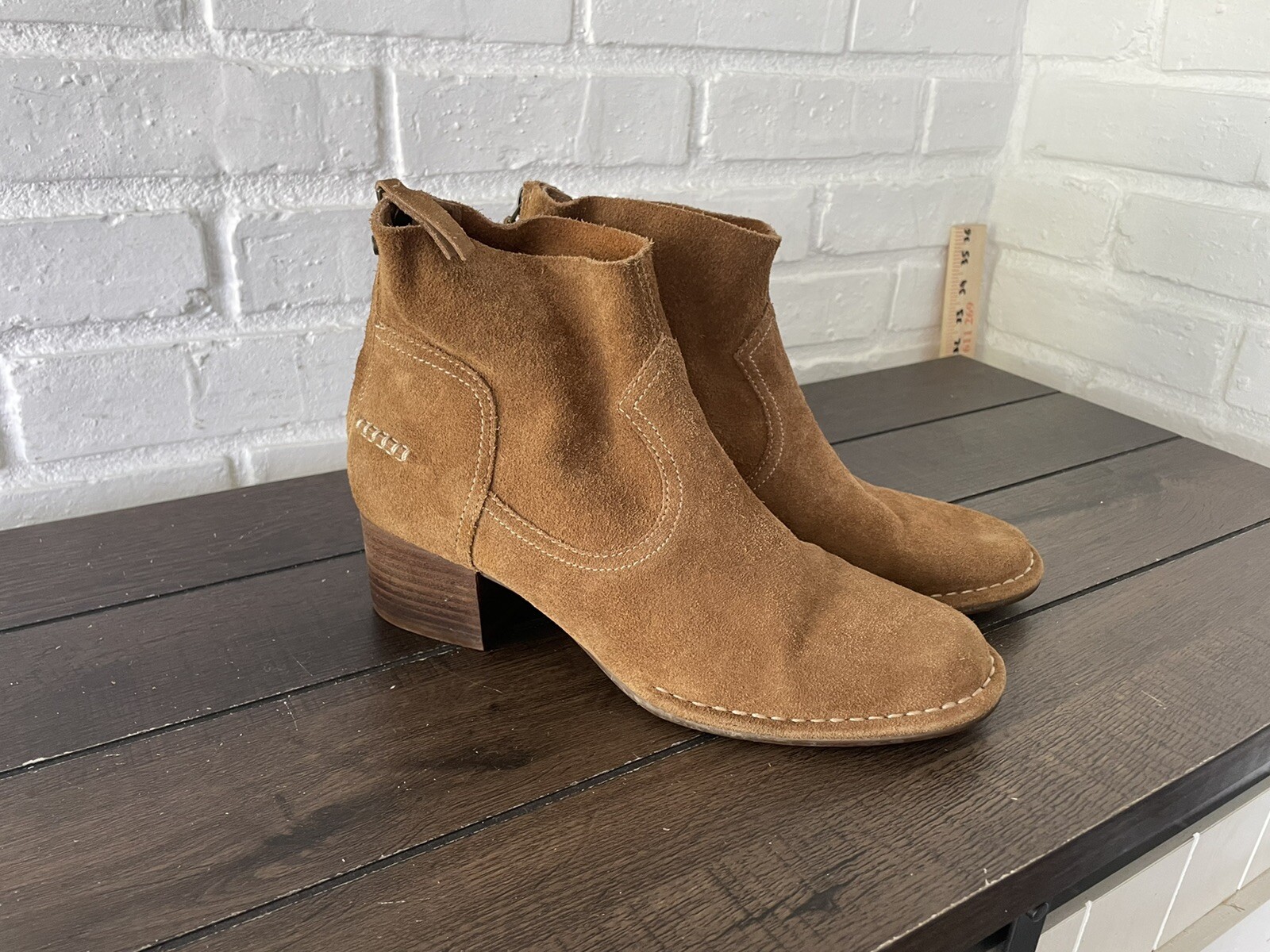 UGG Ankle Women Boots Bandana Suede Block Heel Back Zip Brown Boots Sz 9