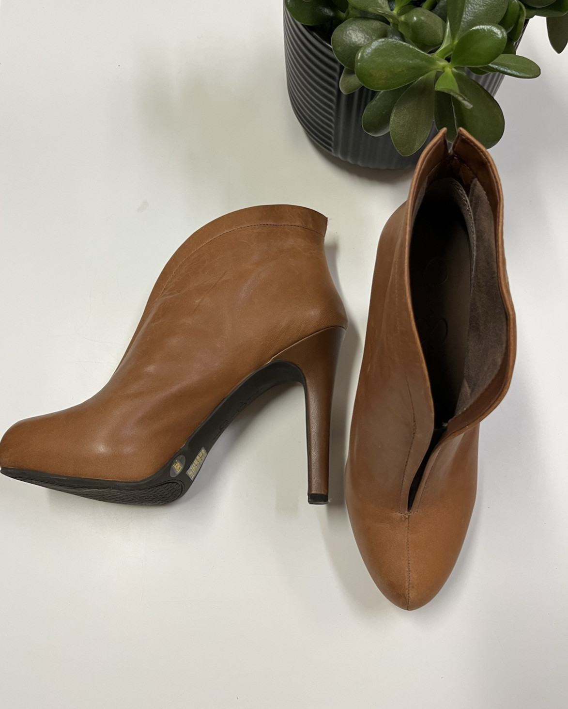 Jessica Simpson Allest women boots size 8.5m Burnt Umber Leather High heel