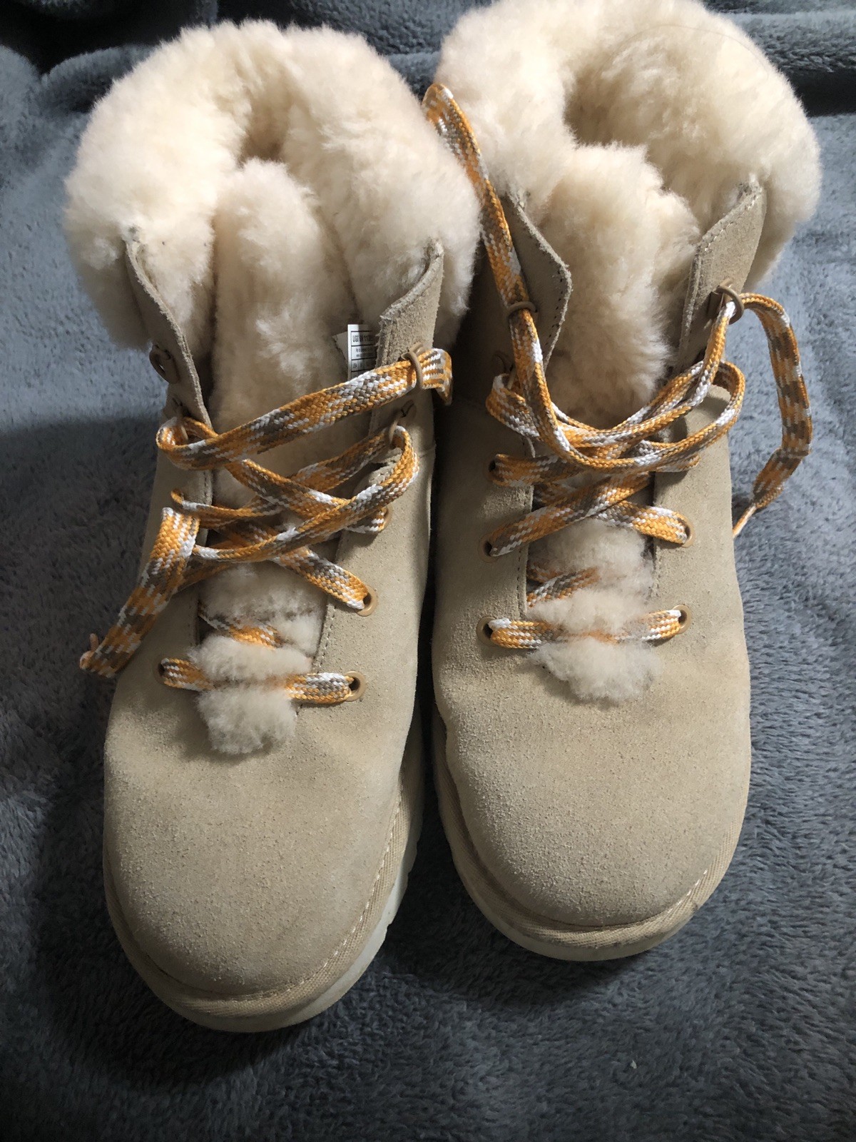 UGG CLASSIC MINI ALPINE LACE WOMEN BOOTS SUEDE SAND US 10