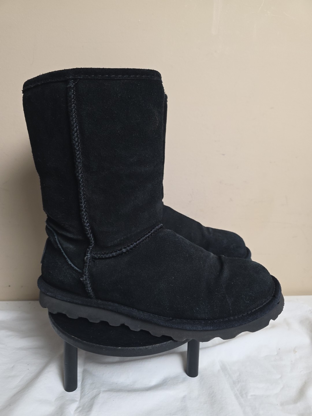Bear Paw Gray Suede Women Boots Size 9 Black And Fur Lined
