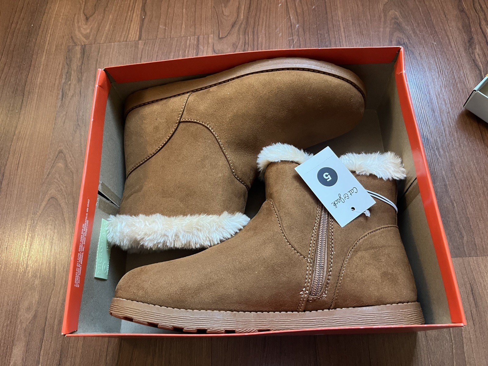 Cat & Jack Georgiana Girls Winter Boots Size 5 Chestnut Faux Shearling Lined