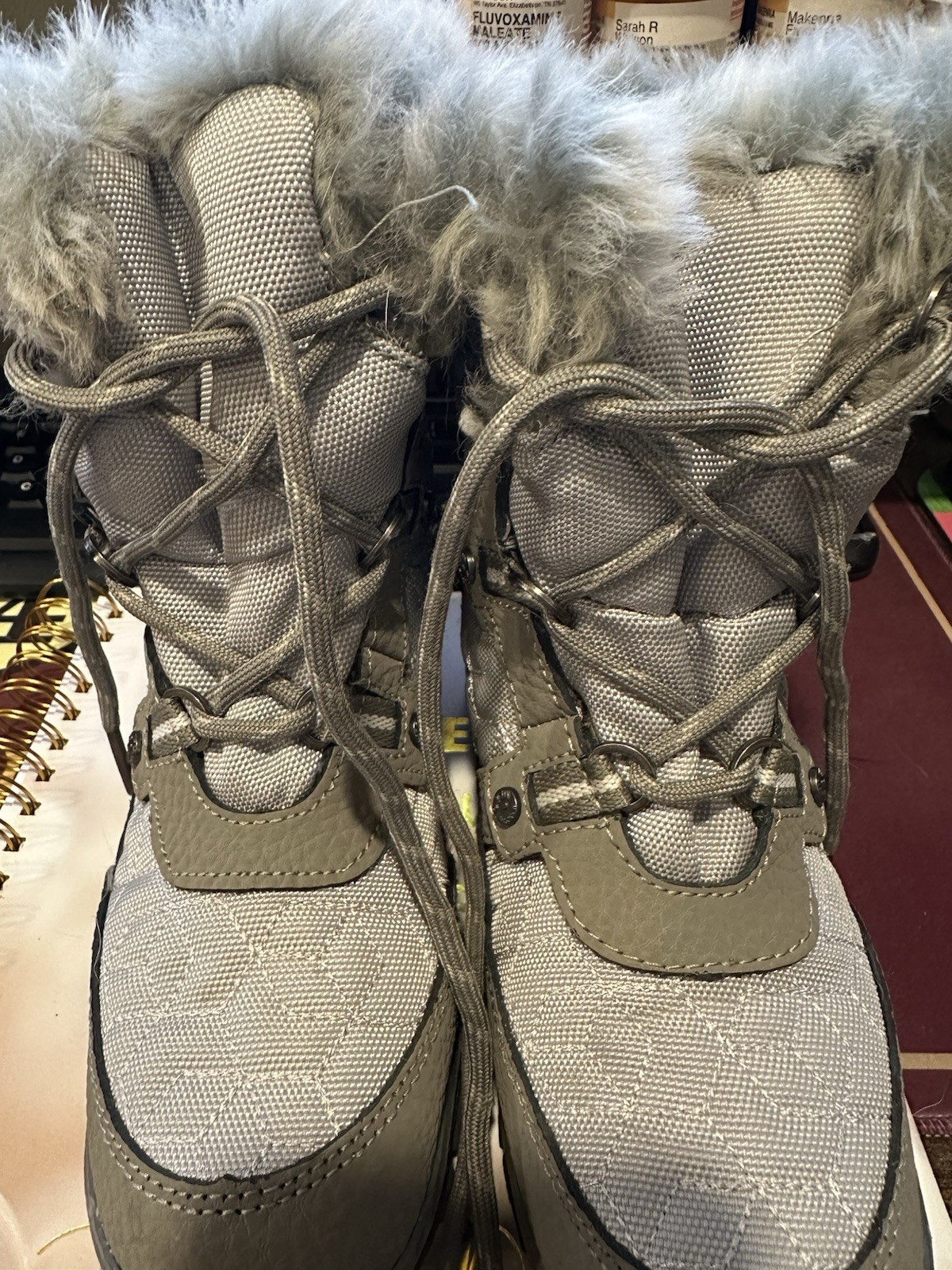 girls winter boots size 1 Bearpaw