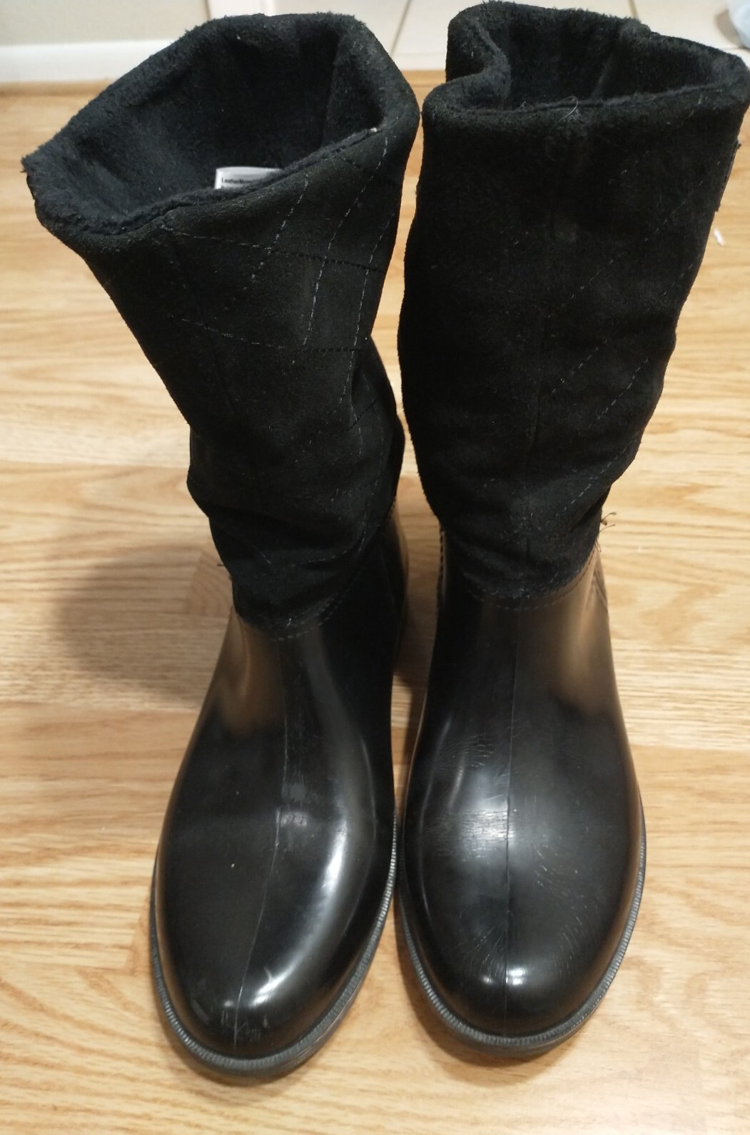 Storm by cougar Back women boots Size 9M