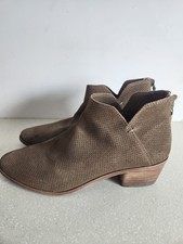 DOLCE VITA KARSEN ANKLE WOMEN BOOTS SIZE 9.5 M BEIGE SUEDE LEATHER PERFORATED