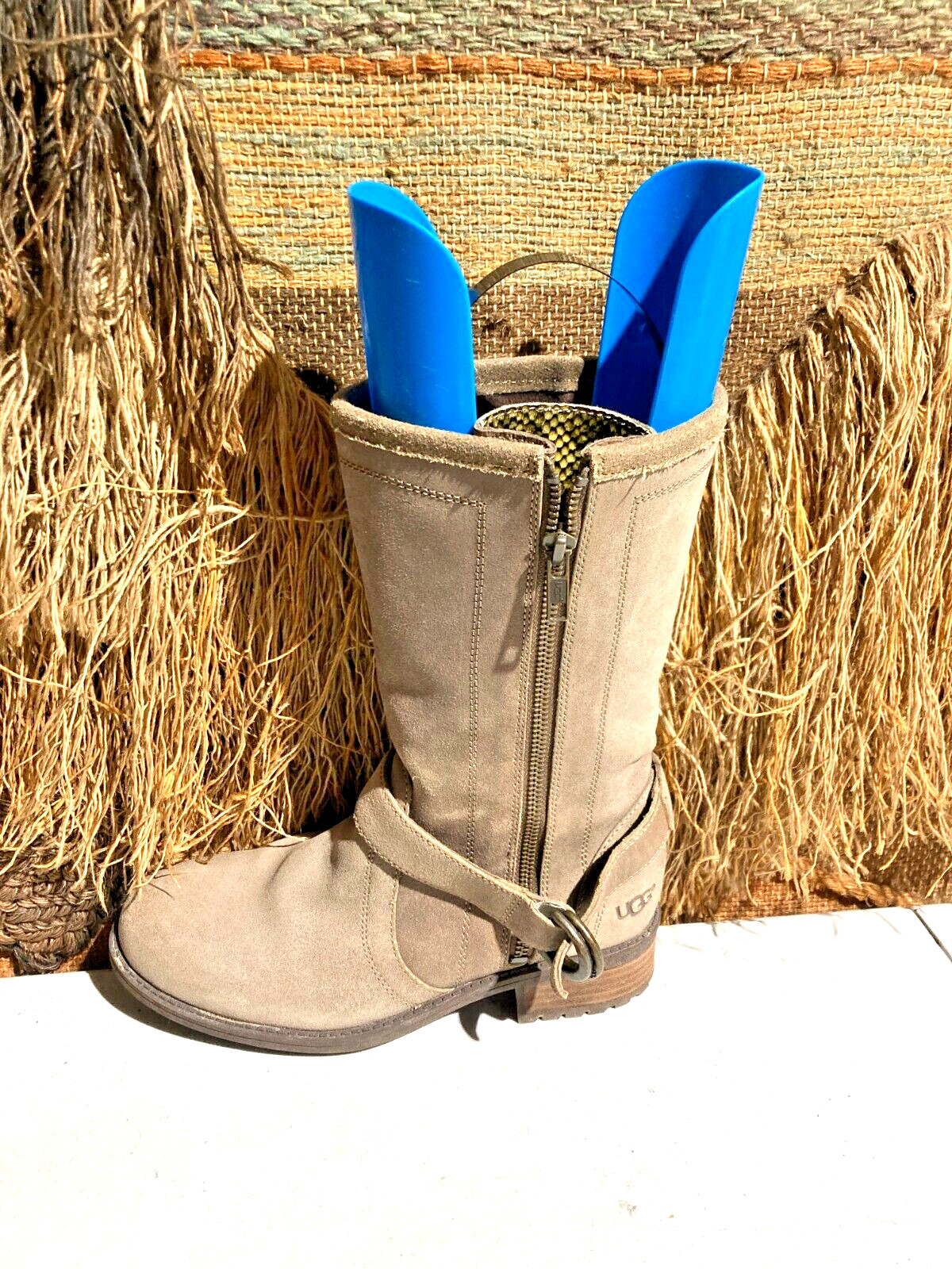 UGG WOMEN WINTER BOOTS STYLE NO. 1005435 SZ. 6.5/37.5