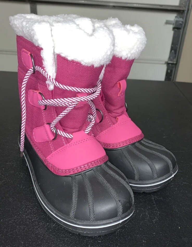 Cat and Jack Girls Winter Boots Size 3 Pink And Black Pre Owned Great Condition