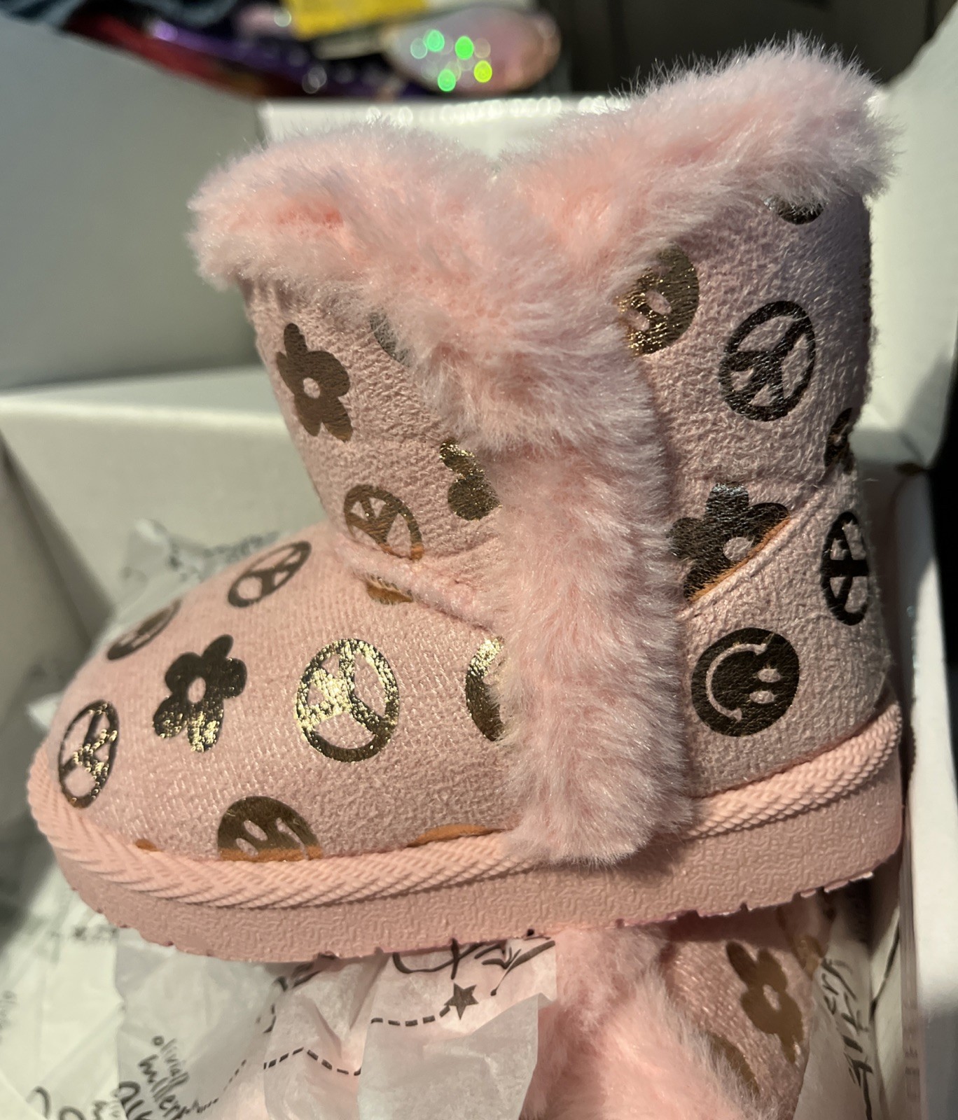 Olivia Miller Pink Smiley Flower Peace Toddler Girls Winter Boots Faux Fur Sz 5