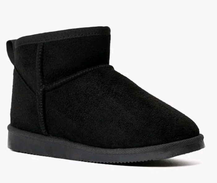 FabKids Girls Faux Suede Winter Boots Black Slip-On Snow Booties Sz 2