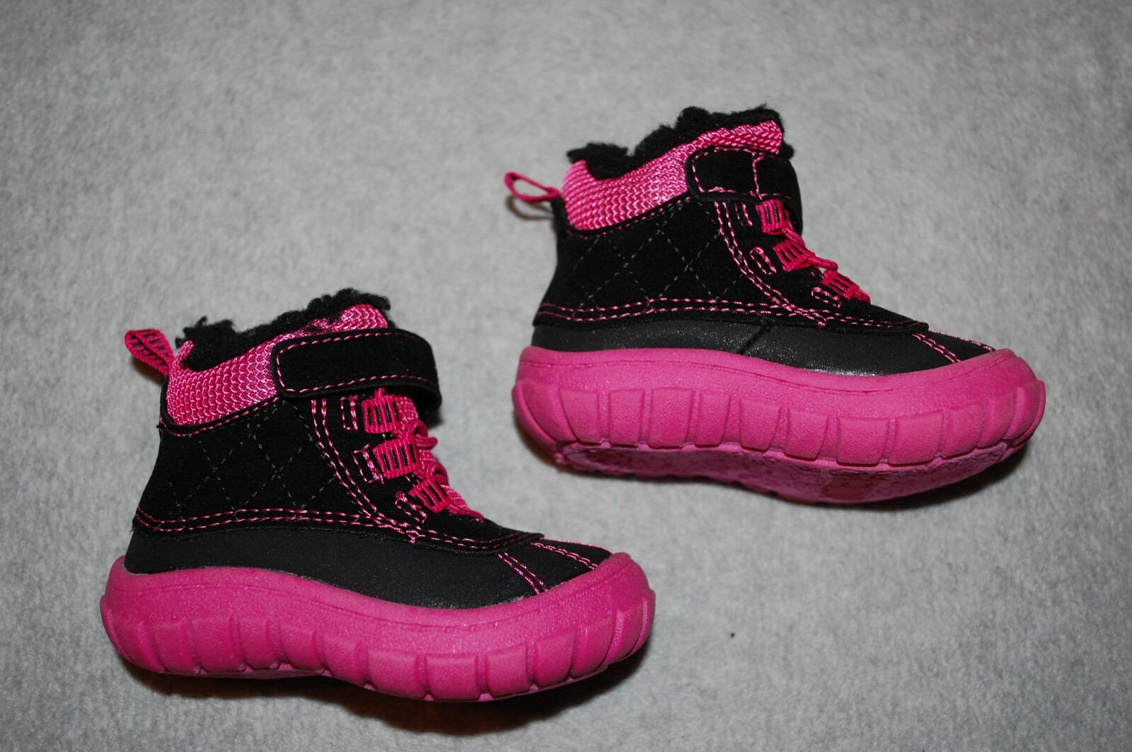 Baby Girls BLACK PINK WINTER BOOTS Sherpa Lined EASY FASTEN Rubber Sole SIZE 6