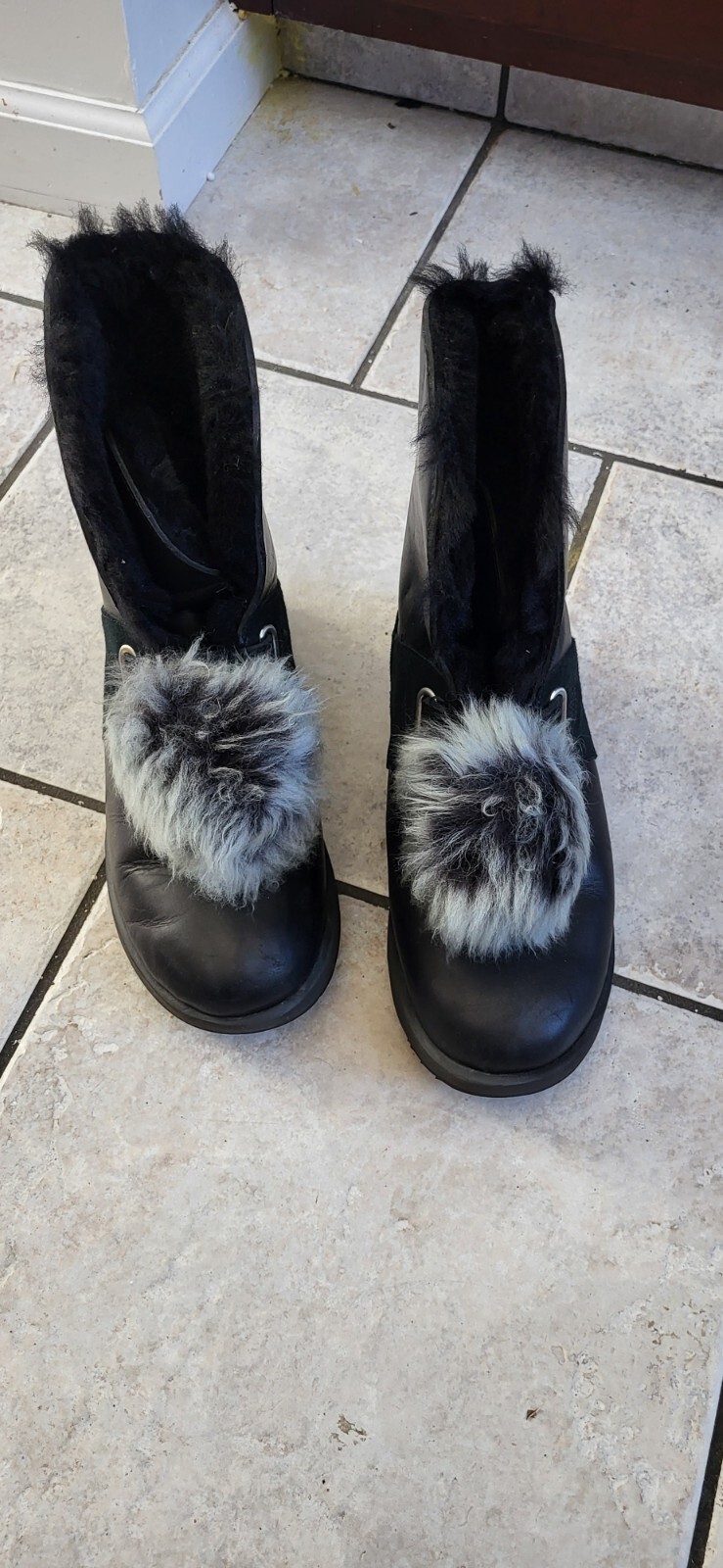 ugg leather boots women size 9