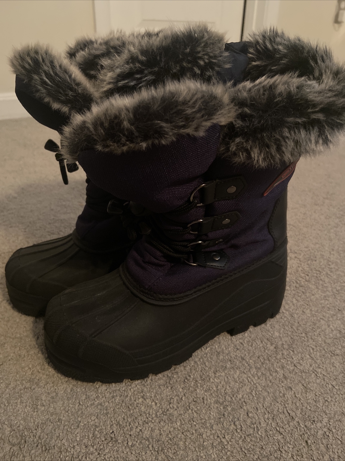 Girls  winter boots size 3