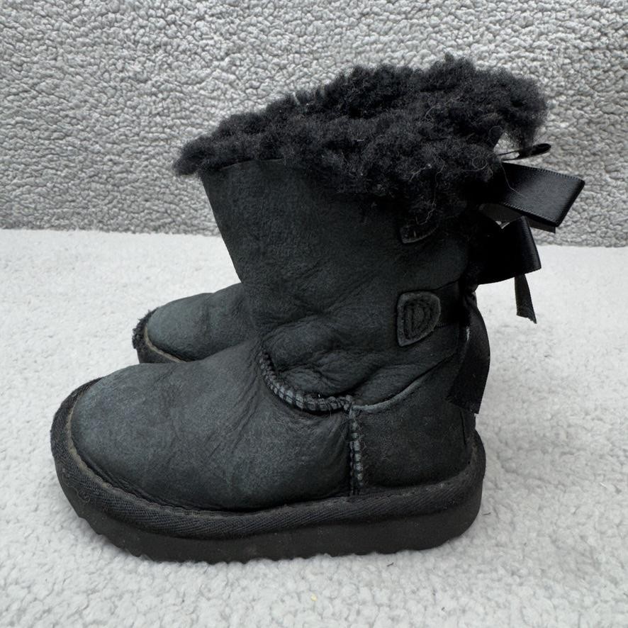 UGG Boots Girls Size 8 Black Bailey Bow Shearling Lined Winter Snow Boots