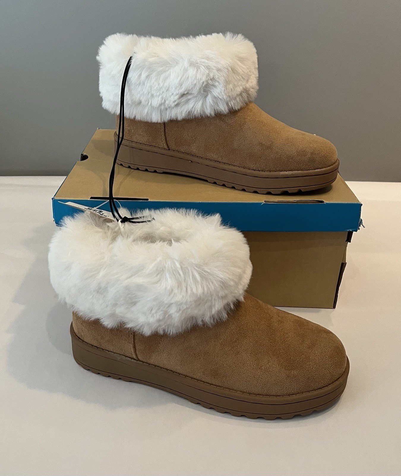 Thereabouts Girls Boots Size 3 Brown Faux Fur Winter Boots New